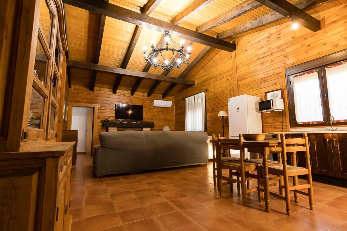 Holiday home Entreolivos